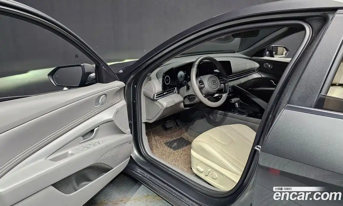 Hyundai Avante 2023 1.6 автомат (гидро), фото 16
