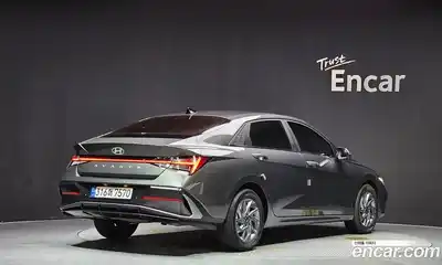 Hyundai Avante 2023 1.6 автомат (гидро), миниатюра 2