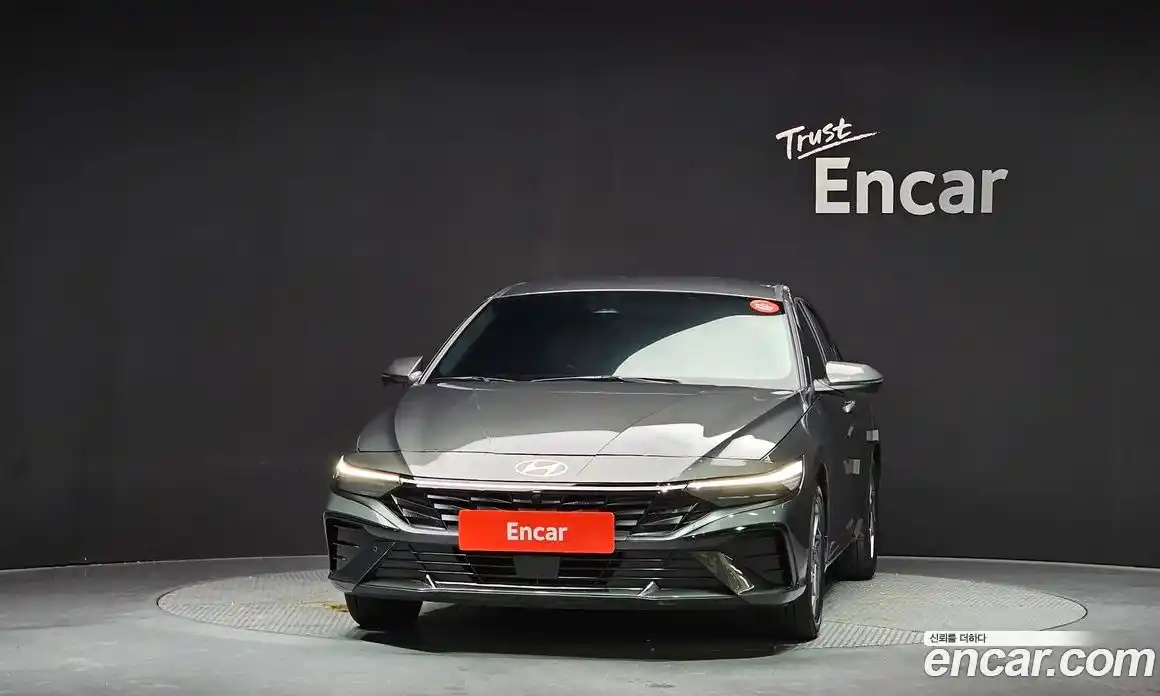 Hyundai Avante 2023 1.6 автомат (гидро), фото 3