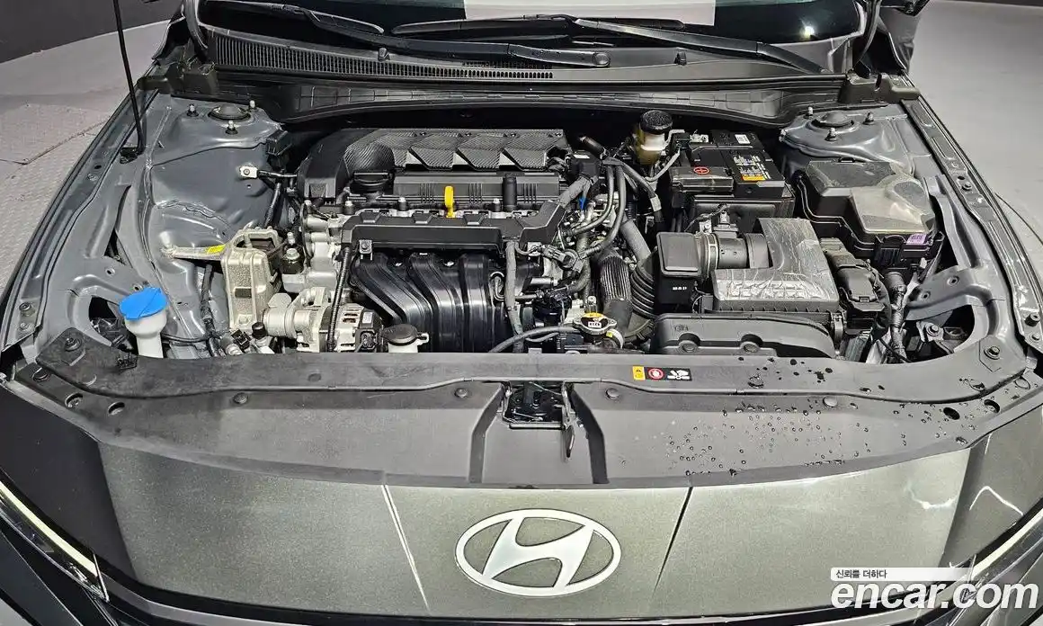 Hyundai Avante 2023 1.6 автомат (гидро), фото 6