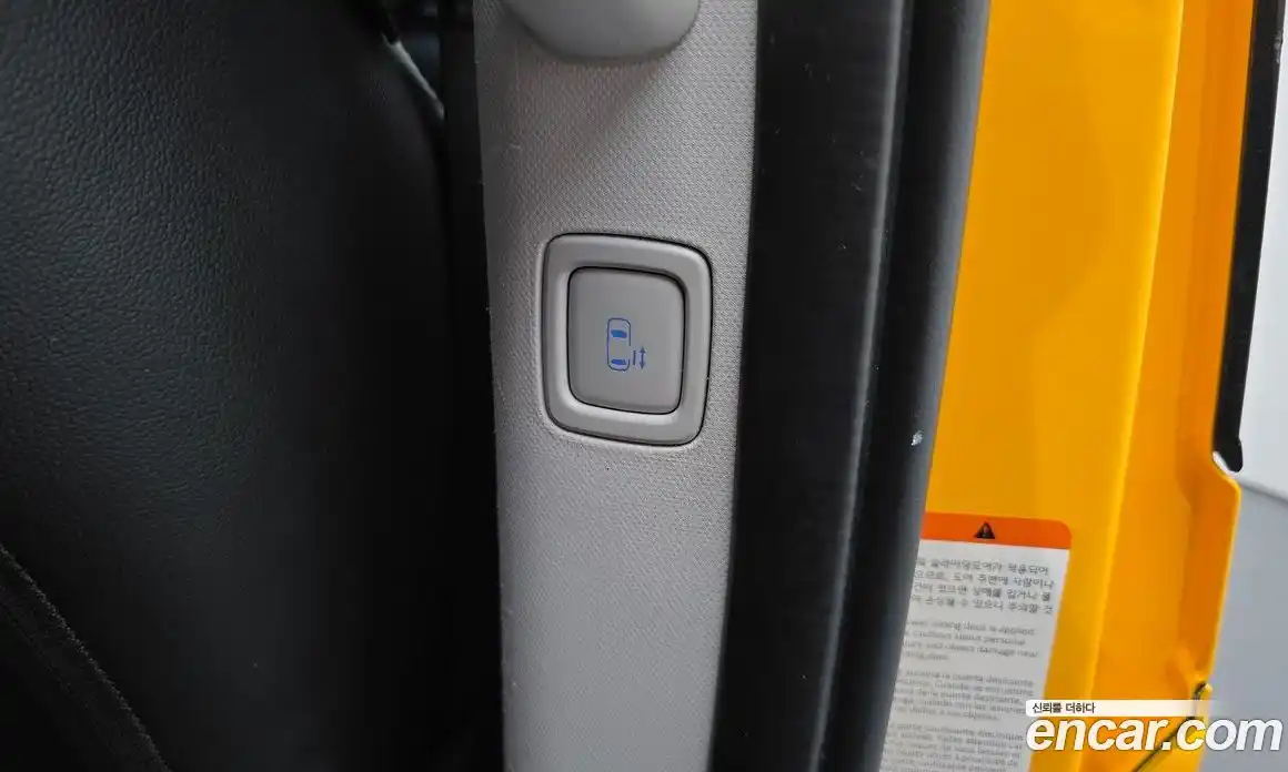 Hyundai Staria 2022 3.5 автомат (гидро), фото 17