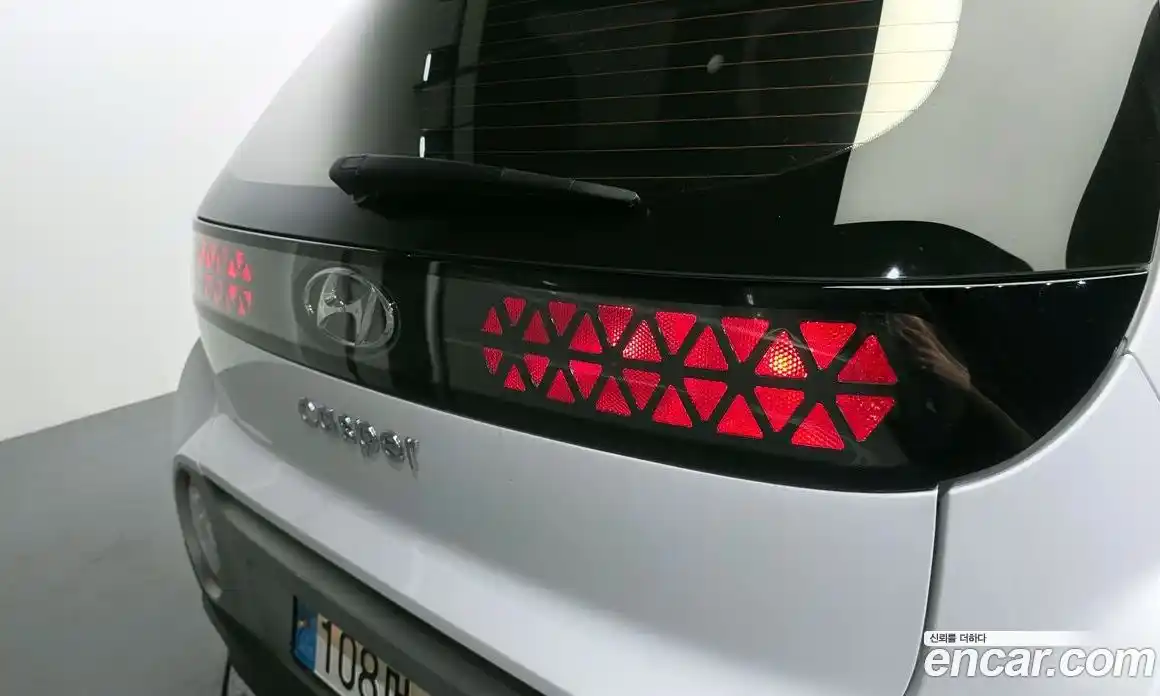 Hyundai Casper 2023 1.0 автомат (гидро), фото 9