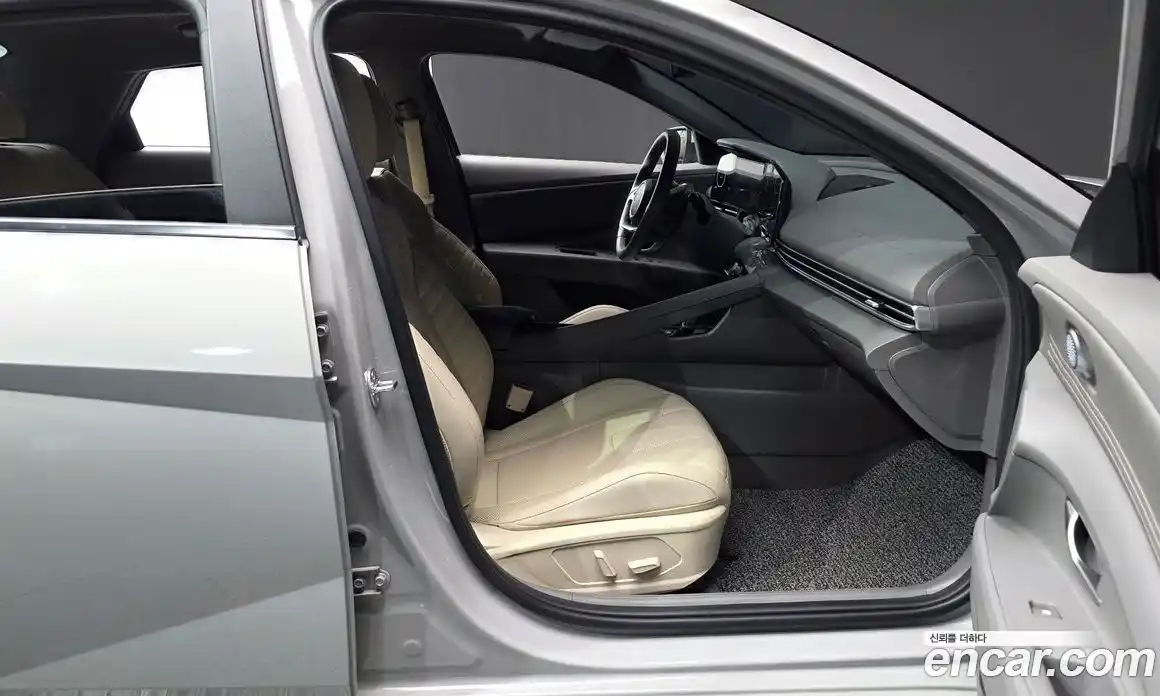 Hyundai Avante 2024 1.6 автомат (гидро), фото 13