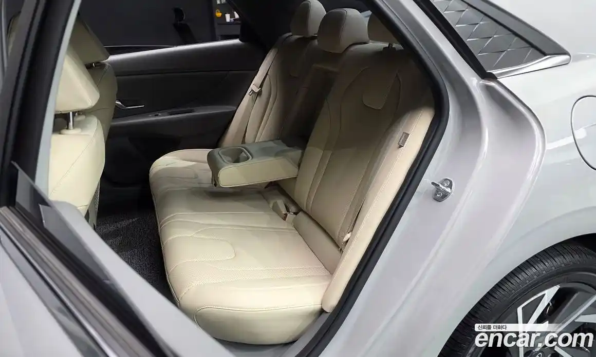 Hyundai Avante 2024 1.6 автомат (гидро), фото 16