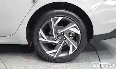 Hyundai Avante 2024 1.6 автомат (гидро), миниатюра 7