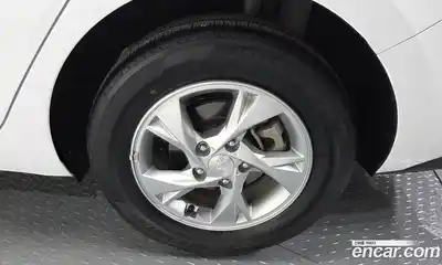 Hyundai Avante 2021 1.6 автомат (гидро), миниатюра 7
