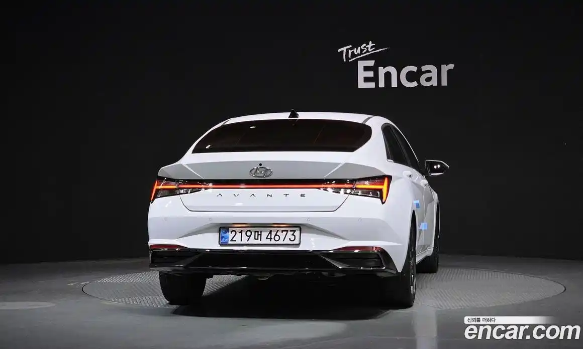 Hyundai Avante 2022 1.6 автомат (гидро), фото 4