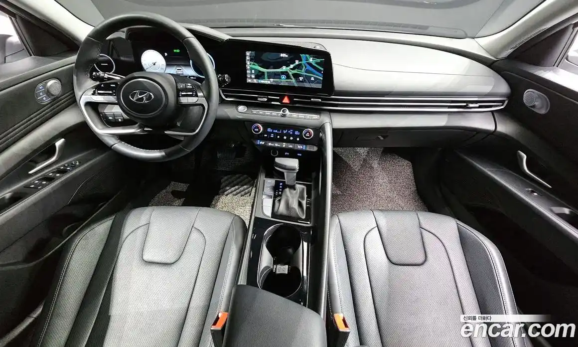 Hyundai Avante 2022 1.6 автомат (гидро), фото 7