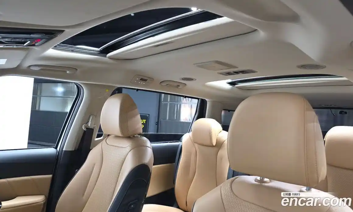 Kia Carnival 2022 3.5 автомат (гидро), фото 17