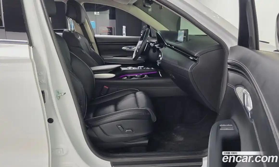 Genesis GV70 2021 2.5 автомат (гидро), фото 17
