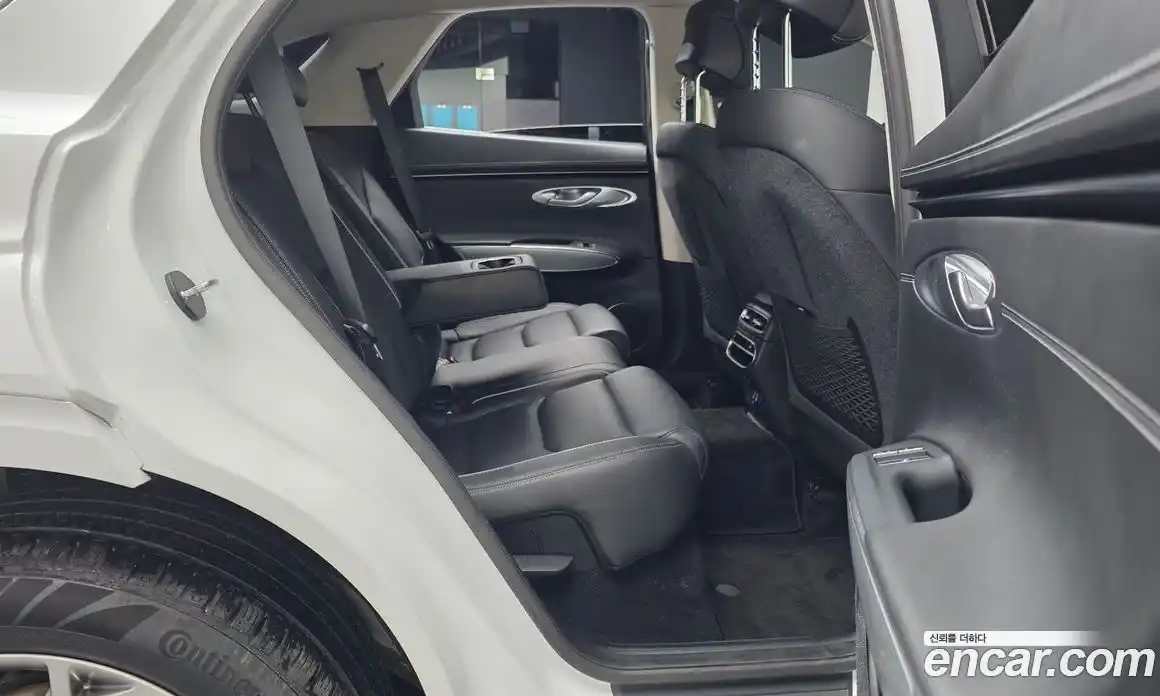 Genesis GV70 2021 2.5 автомат (гидро), фото 18