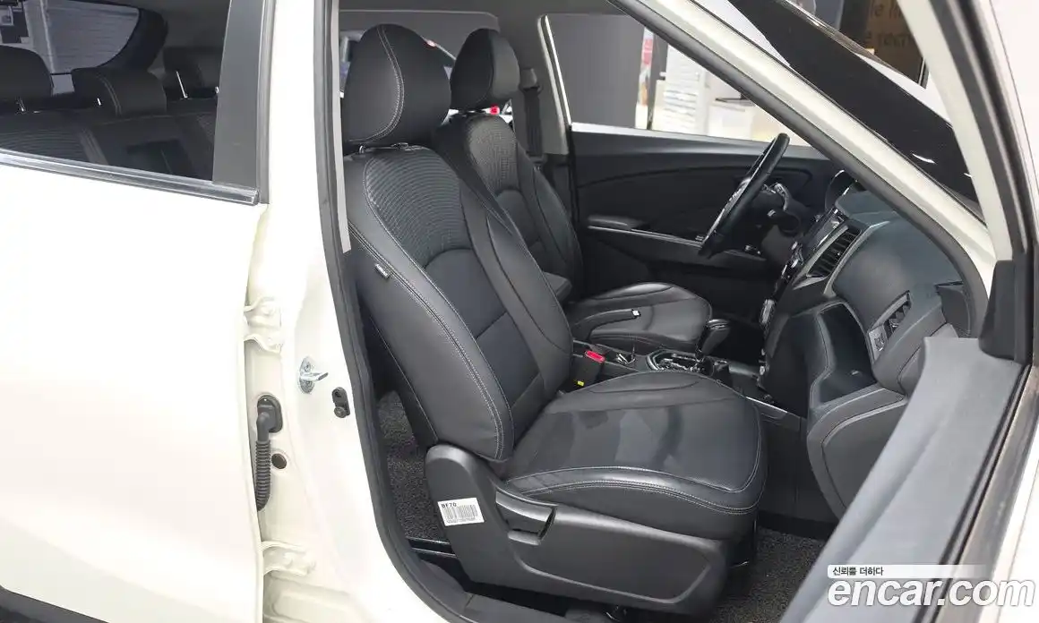 SsangYong TIBOLI 2017 1.6 автомат (гидро), фото 12