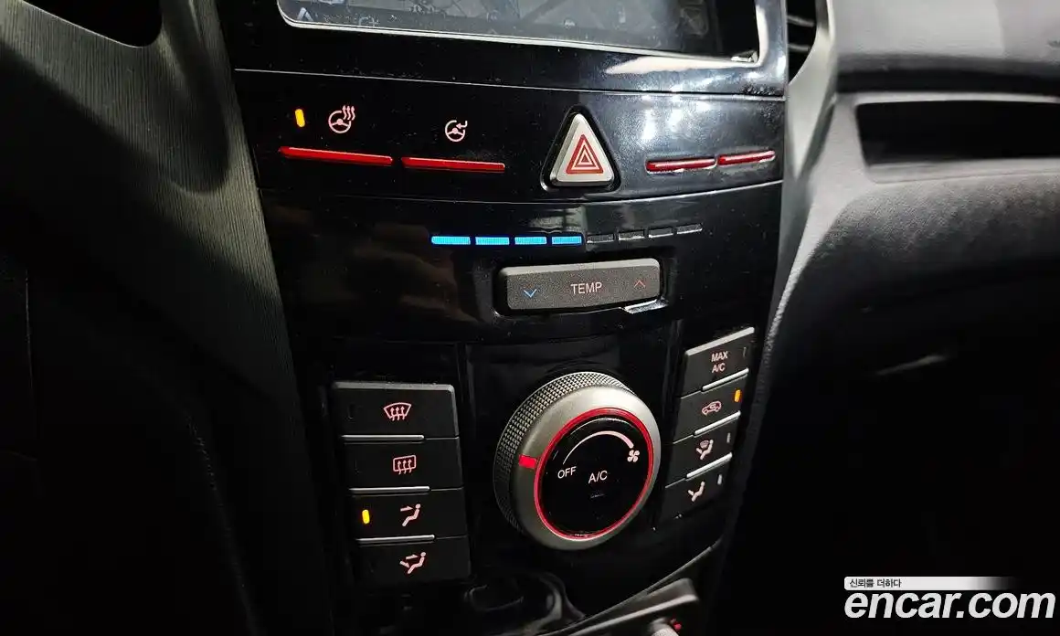 SsangYong TIBOLI 2018 1.6 автомат (гидро), фото 15