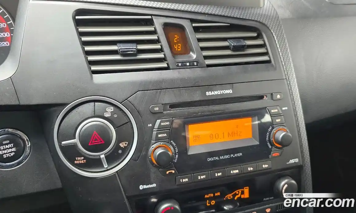 SsangYong Korando 2015 2.0 автомат (гидро), фото 24