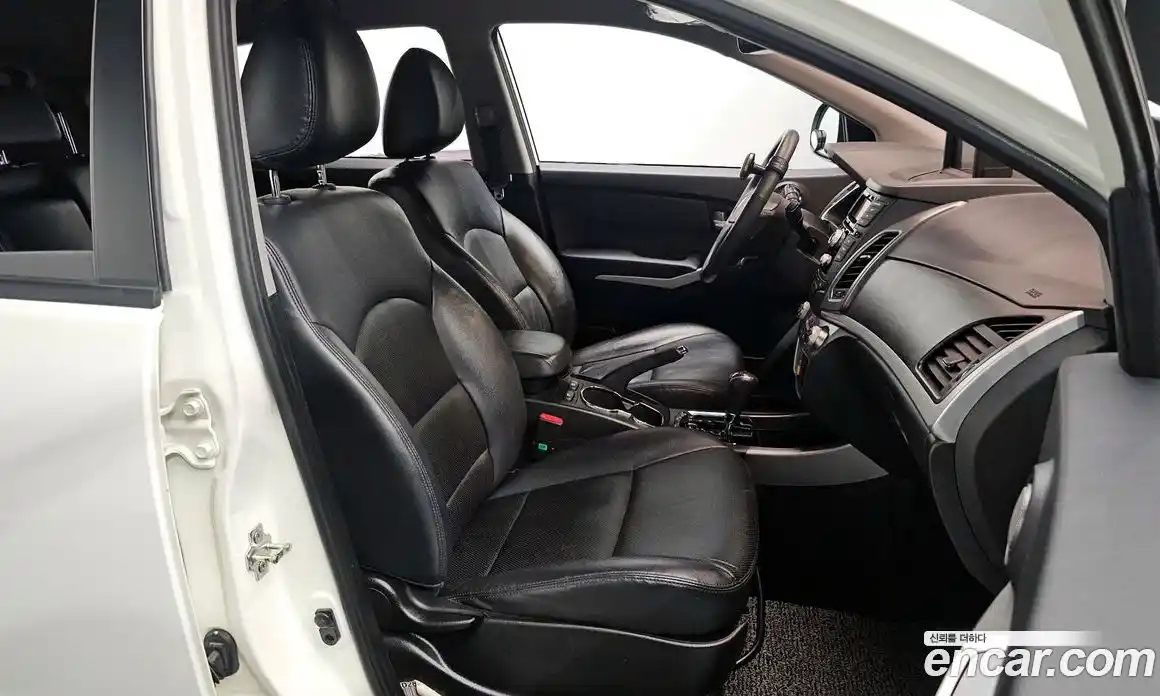 SsangYong Korando 2016 2.2 автомат (гидро), фото 18