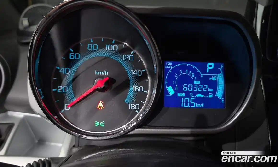 Chevrolet Spark 2014 1.0 автомат (гидро), фото 8