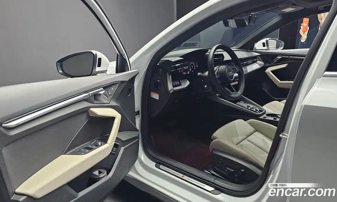 Audi A3 2023 2.0 автомат (гидро), фото 13