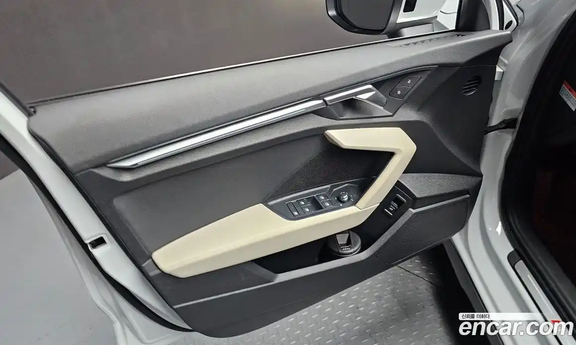 Audi A3 2023 2.0 автомат (гидро), фото 14