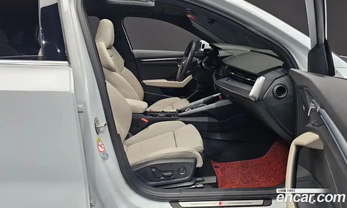 Audi A3 2023 2.0 автомат (гидро), фото 16