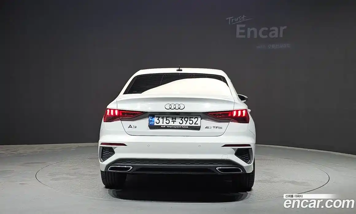 Audi A3 2023 2.0 автомат (гидро), фото 4