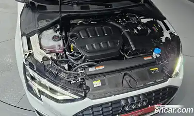 Audi A3 2023 2.0 автомат (гидро), миниатюра 6