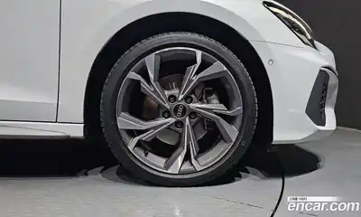 Audi A3 2023 2.0 автомат (гидро), миниатюра 7