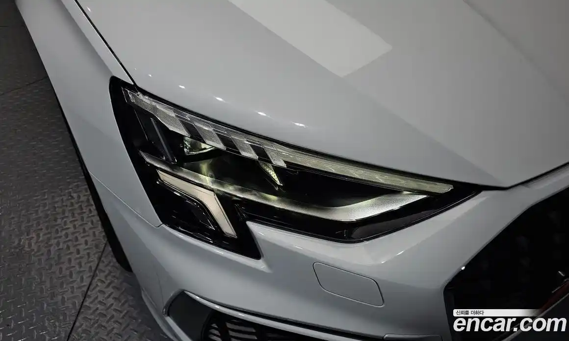 Audi A3 2023 2.0 автомат (гидро), фото 8