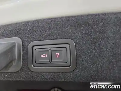 Audi A6 2018 2.0 автомат (гидро), миниатюра 5
