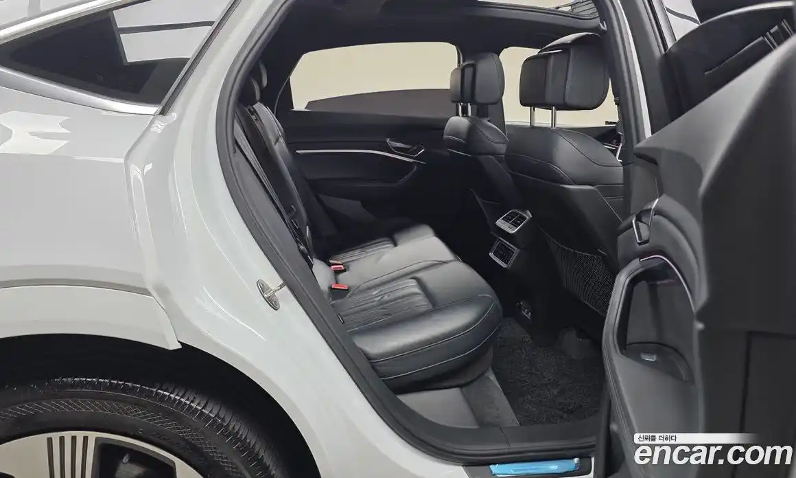 Audi e-tron 2021 0.2 автомат (гидро), фото 12