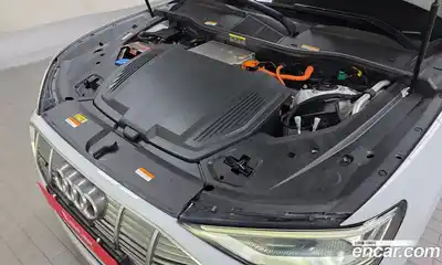 Audi e-tron 2021 0.2 автомат (гидро), миниатюра 6