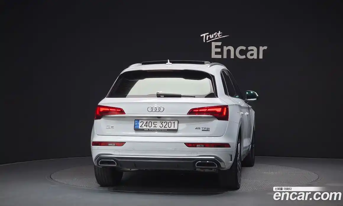 Audi Q5 2021 2.0 автомат (гидро), фото 4