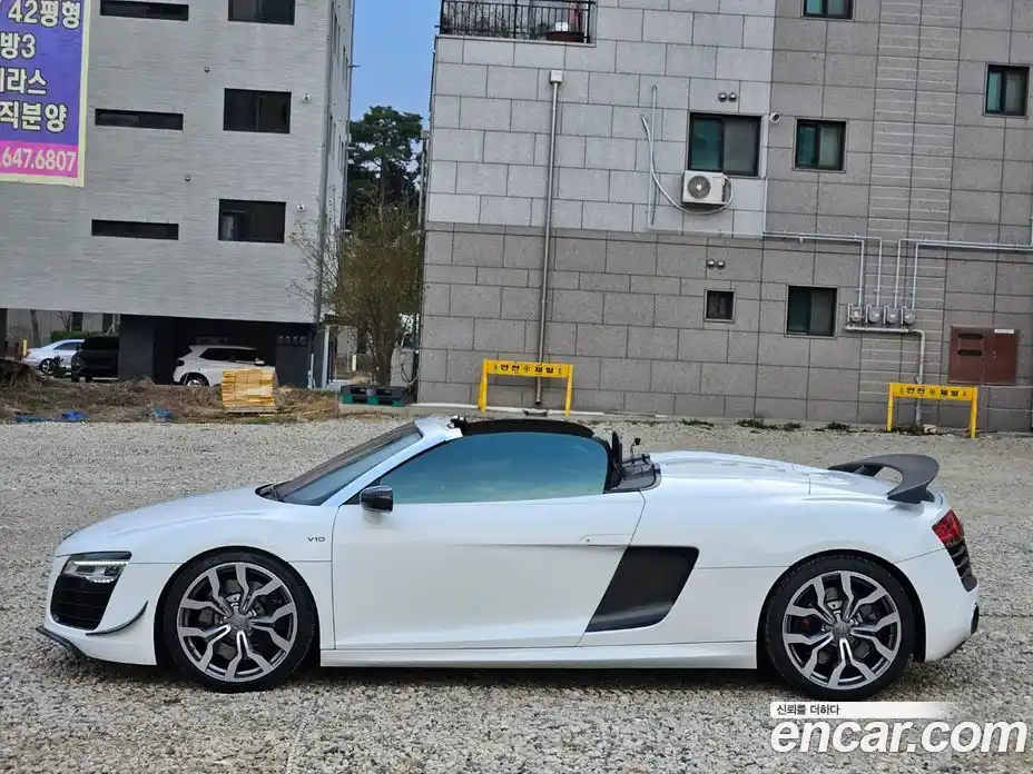 Audi R8 2015 5.2 автомат (гидро), фото 12