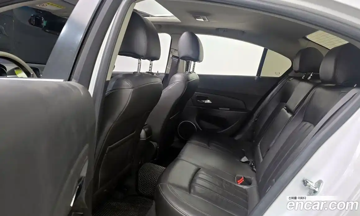 Chevrolet Cruze 2011 1.8 автомат (гидро), фото 12