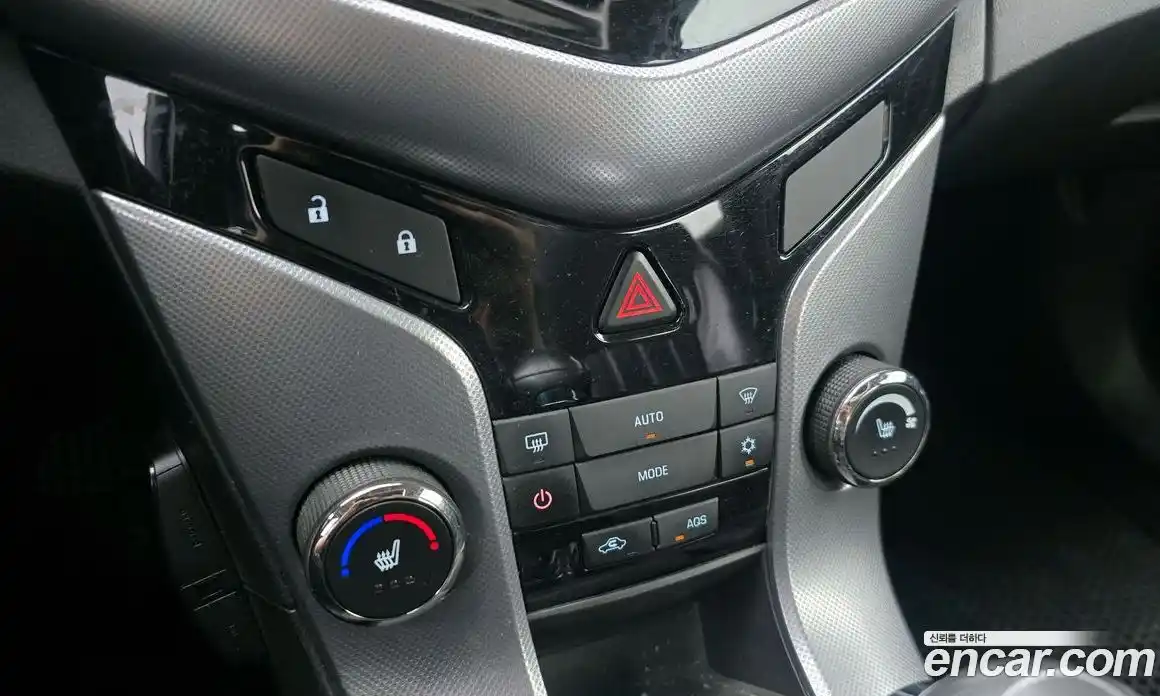 Chevrolet Cruze 2011 1.8 автомат (гидро), фото 17