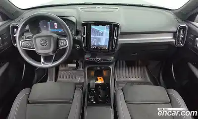 Volvo XC40 2025 2.0 автомат (гидро), миниатюра 10