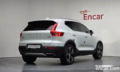 Volvo XC40 2019 2.0 автомат (гидро), миниатюра 2