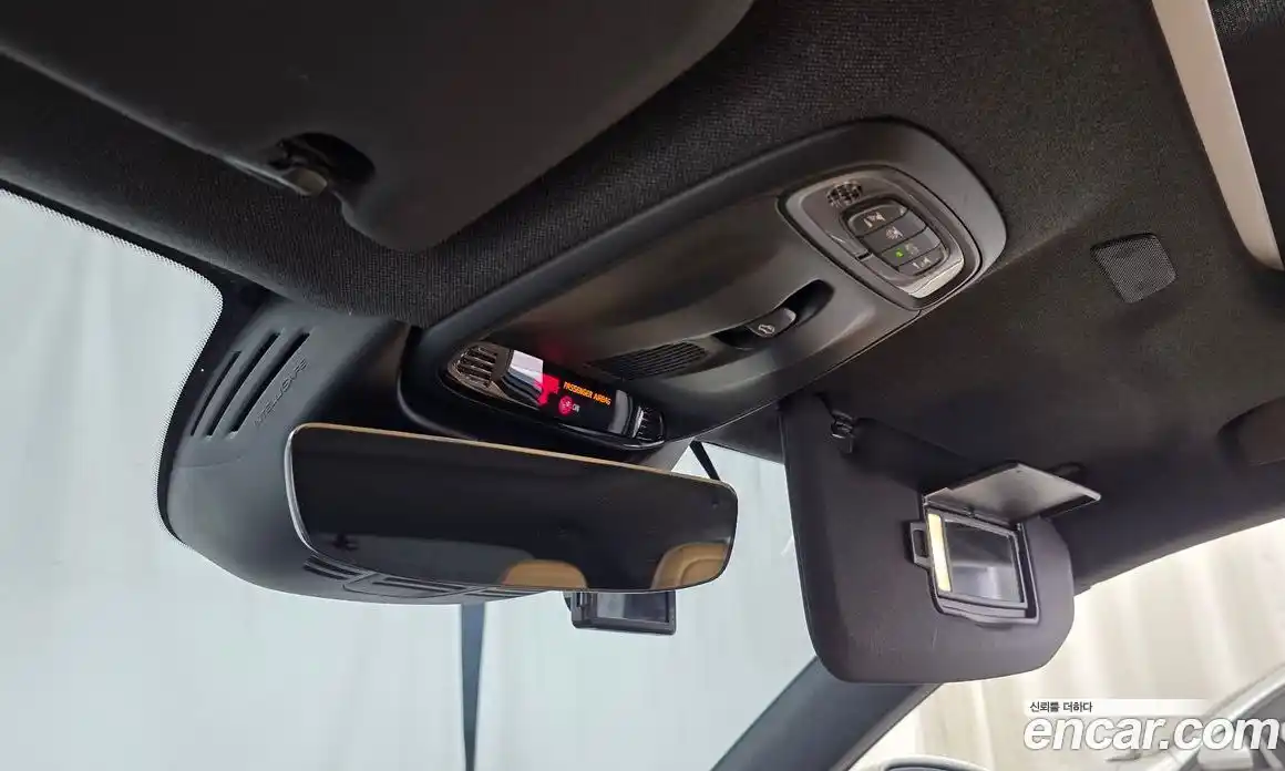Volvo XC40 2019 2.0 автомат (гидро), фото 28