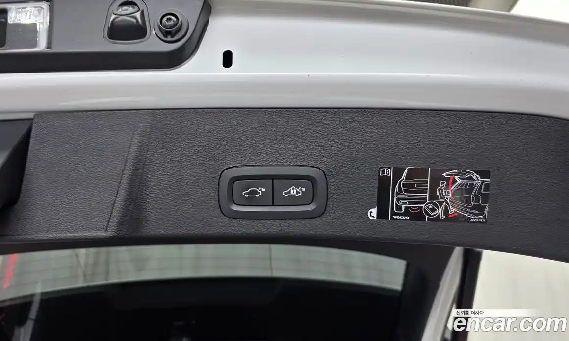Volvo XC40 2019 2.0 автомат (гидро), фото 34