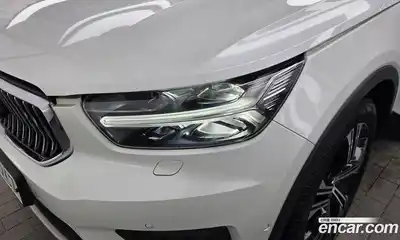 Volvo XC40 2019 2.0 автомат (гидро), миниатюра 8