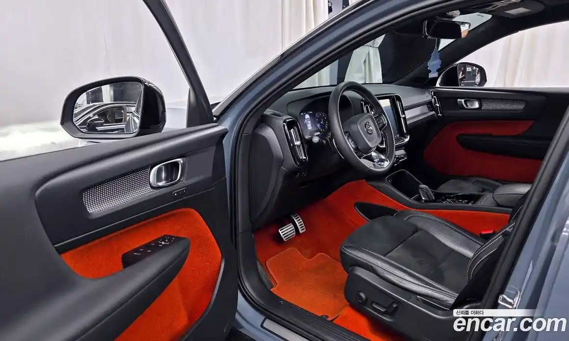 Volvo XC40 2020 2.0 автомат (гидро), фото 13
