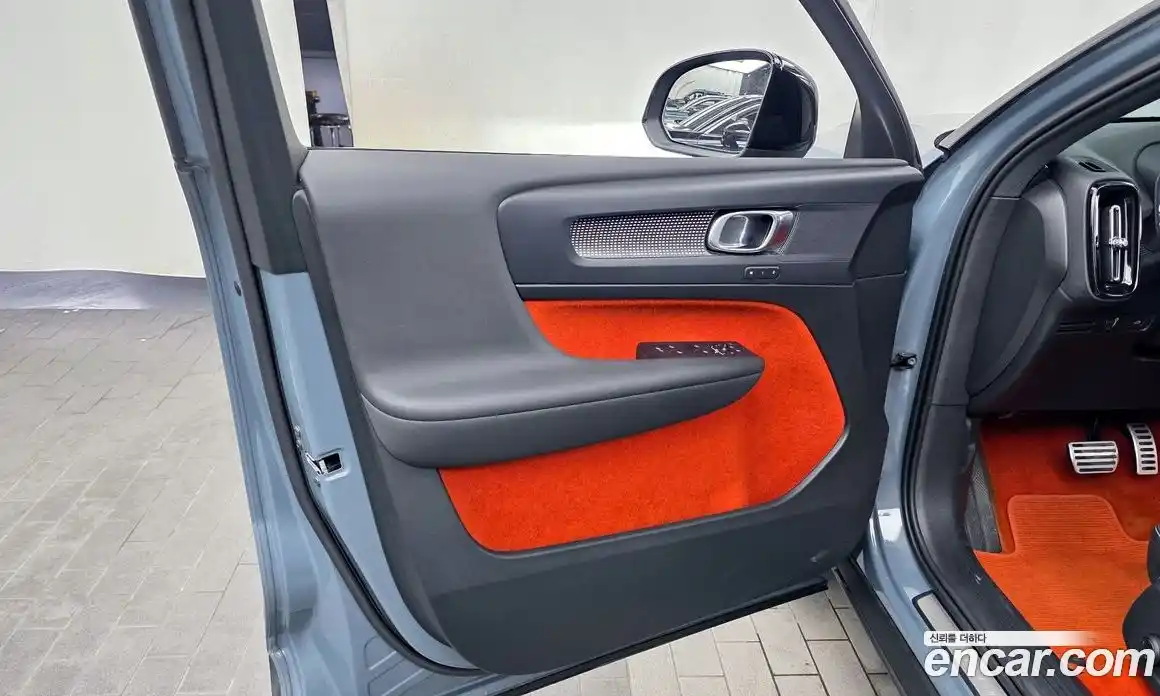 Volvo XC40 2020 2.0 автомат (гидро), фото 14