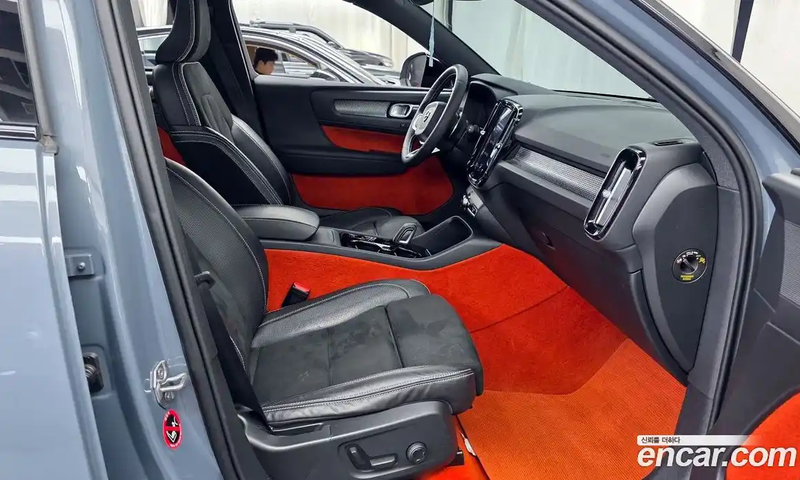 Volvo XC40 2020 2.0 автомат (гидро), фото 16
