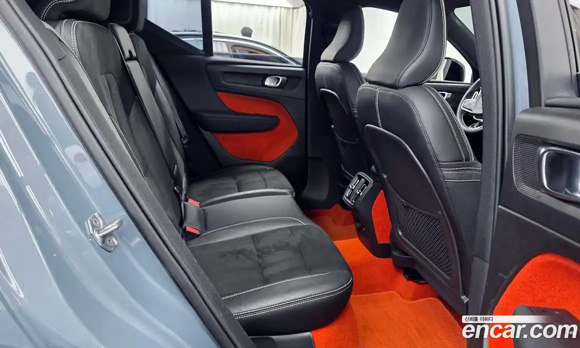 Volvo XC40 2020 2.0 автомат (гидро), фото 17