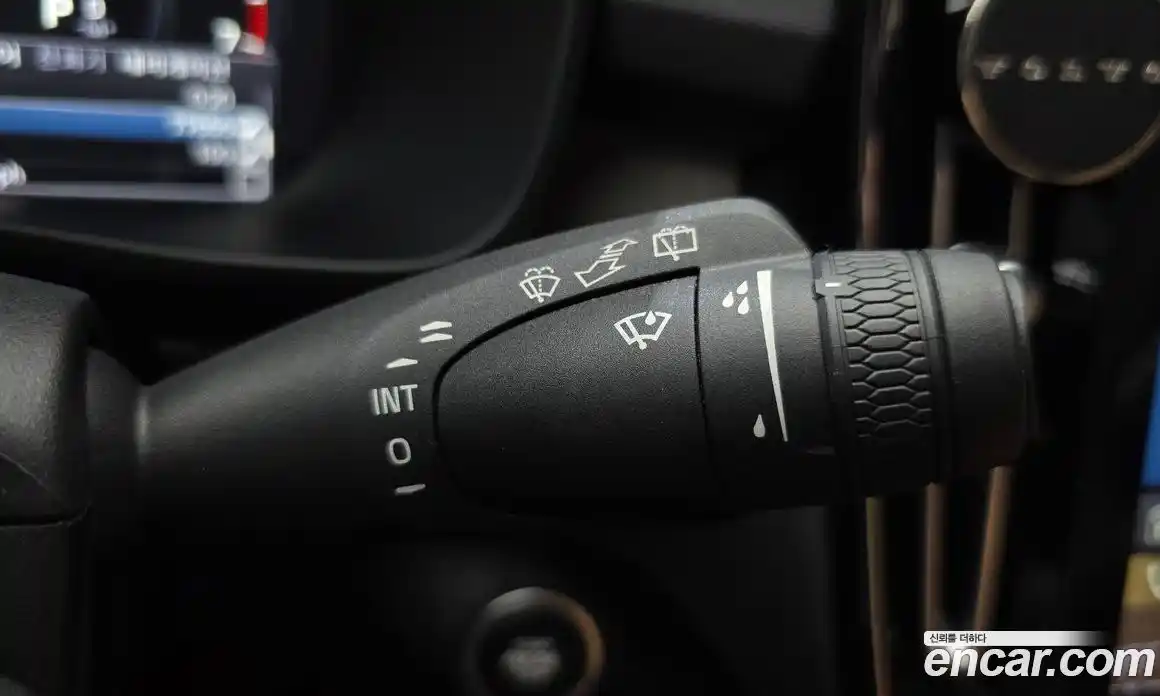 Volvo XC40 2020 2.0 автомат (гидро), фото 19