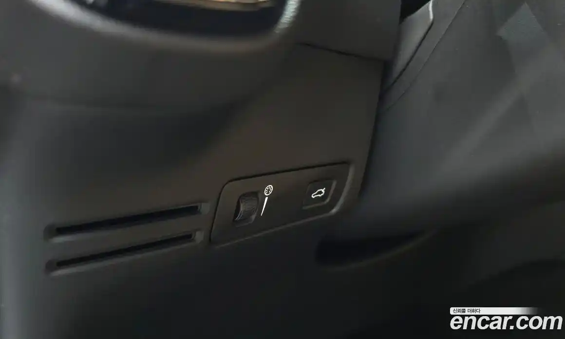 Volvo XC40 2020 2.0 автомат (гидро), фото 20