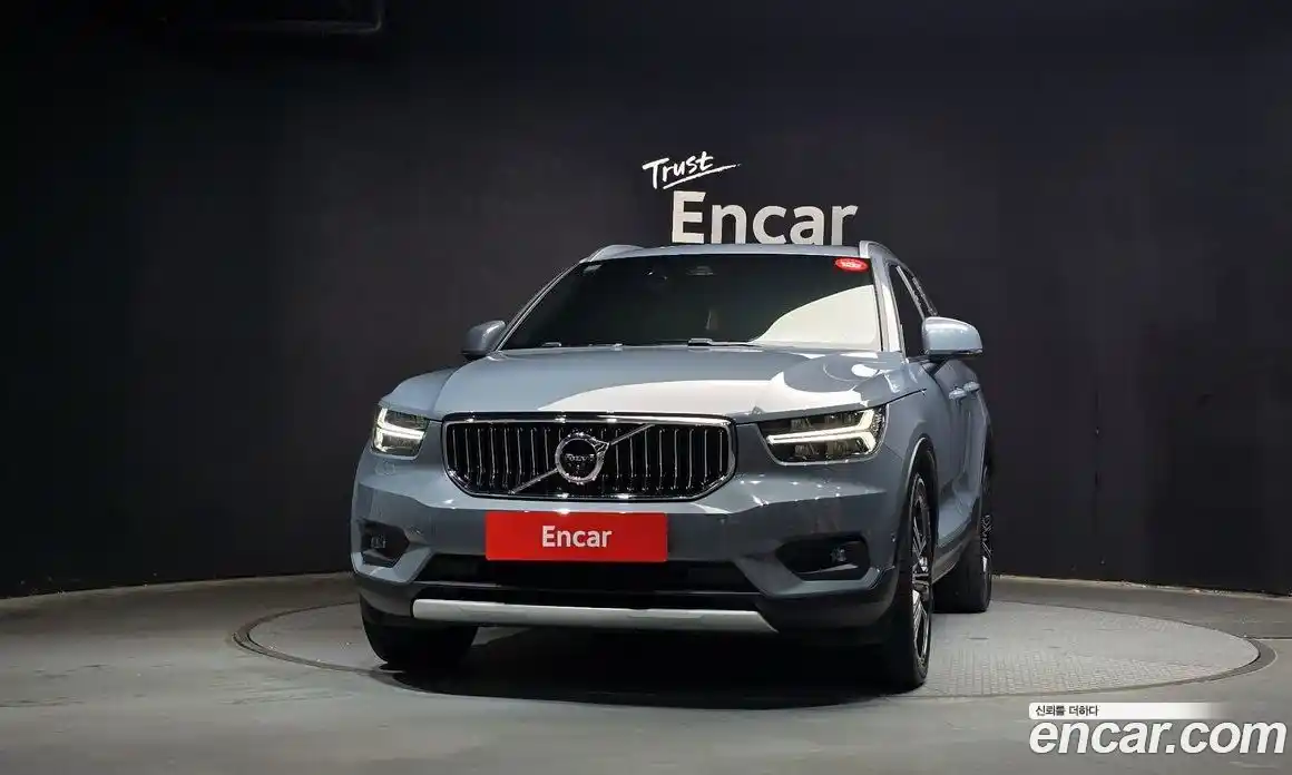 Volvo XC40 2020 2.0 автомат (гидро), фото 3