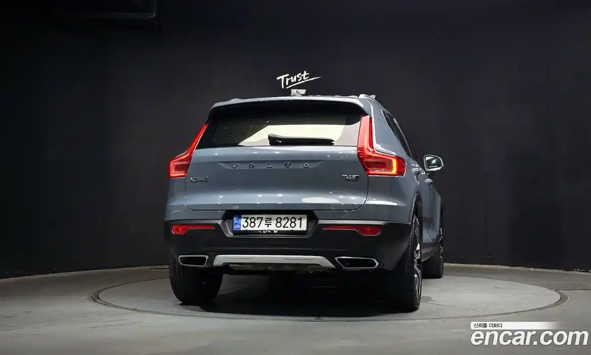Volvo XC40 2020 2.0 автомат (гидро), фото 4