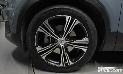 Volvo XC40 2020 2.0 автомат (гидро), миниатюра 5