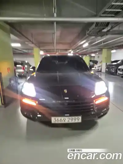 Porsche Cayenne 2019 3.0 автомат (гидро), миниатюра 2