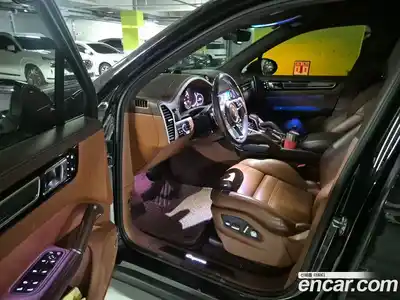 Porsche Cayenne 2019 3.0 автомат (гидро), миниатюра 3